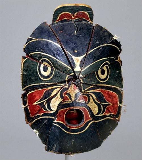 Potlatch transformation mask in the closed position