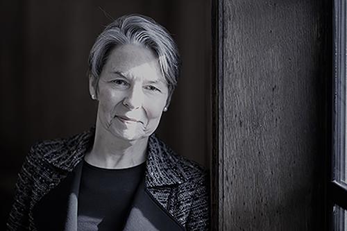 A portrait photo of Sarah Worthington